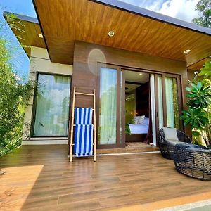 Deluxe Bungalow